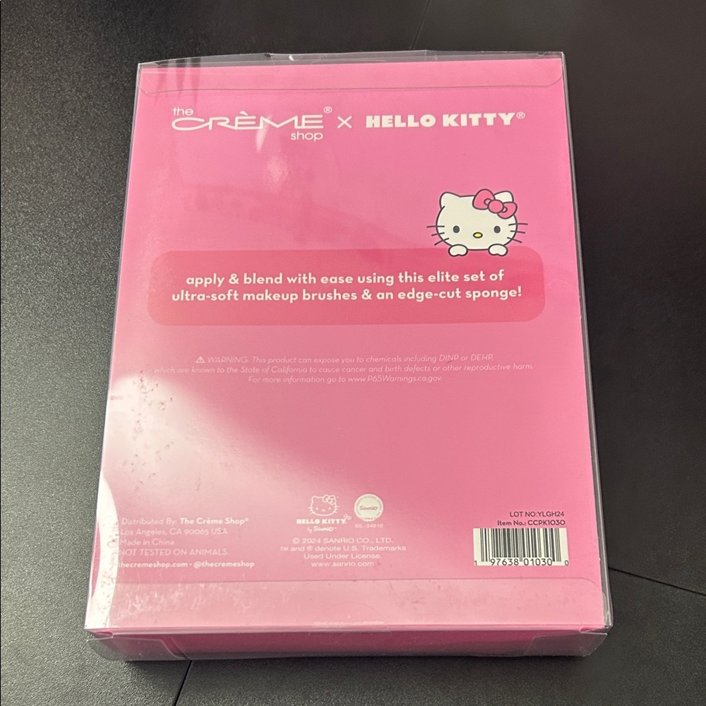 Hello Kitty Pink Makeup Brush Set - Picture 3 of 3